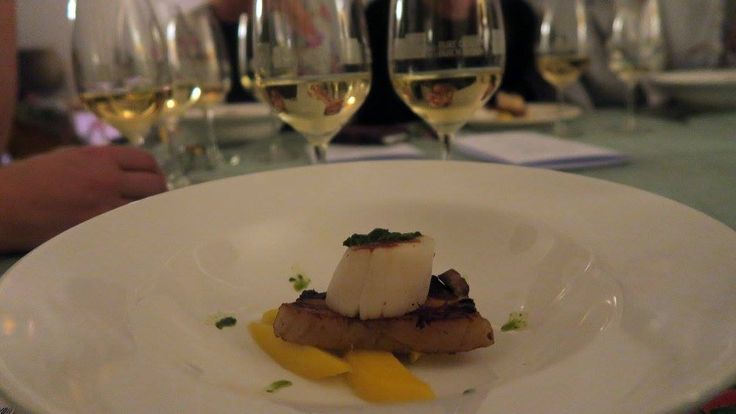 Wijnspijs: buikspek, coquille en zoetzure mango